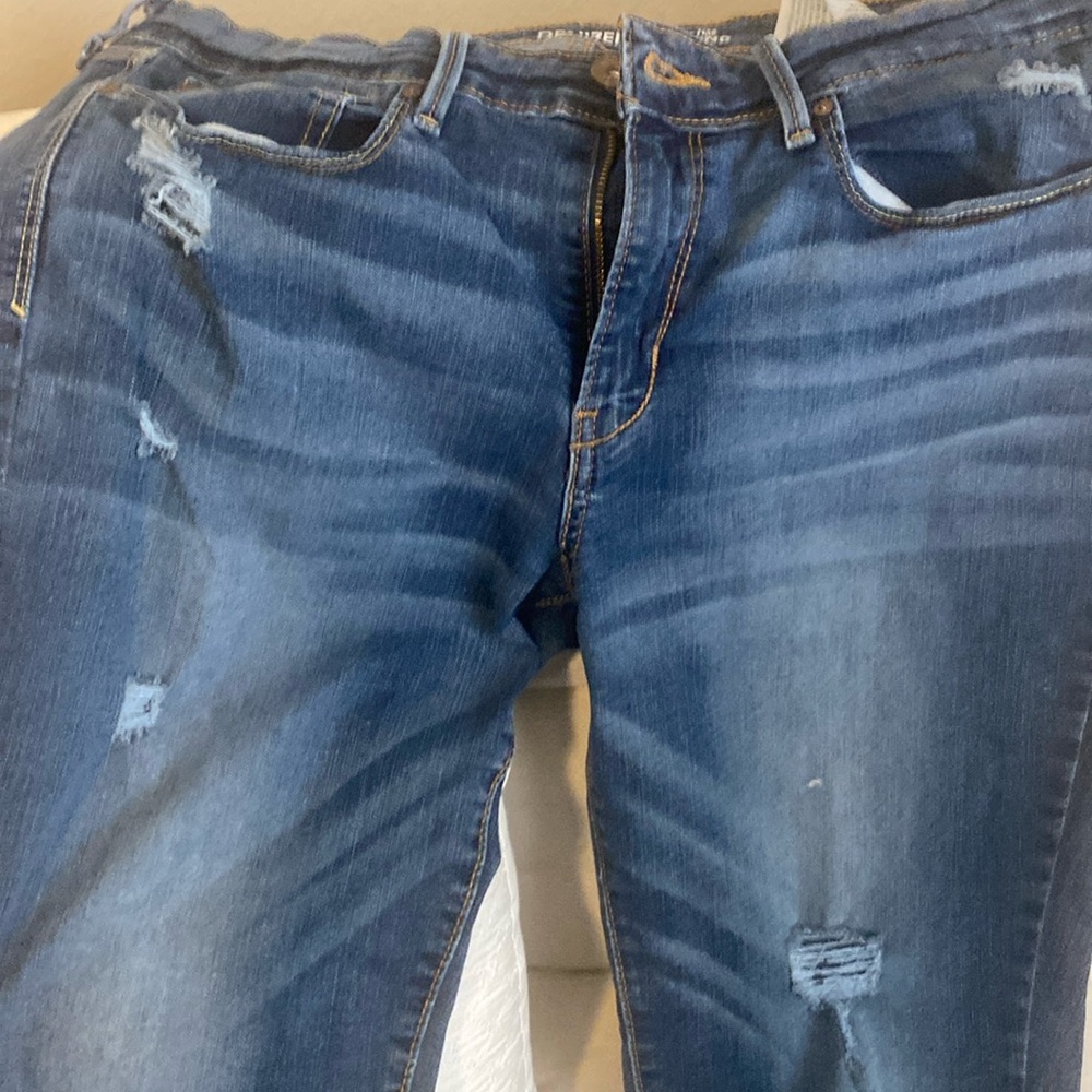 Denizen Low- Rise Legging Jeans